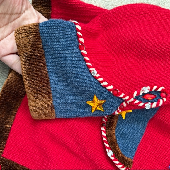 Red Western-Themed Cardigan with Embroidered Details - Picture 6 of 12